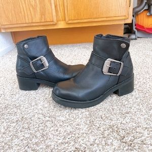 Harley Davidson ladies zip up black leather boots